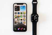 Zestaw Apple: iPhone 12 Pro + Apple Watch 6 – zadbane, z pudełkami