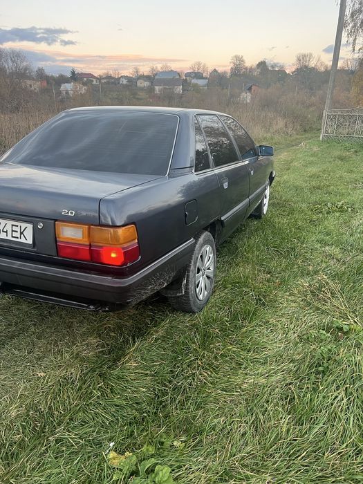 Продам Ауді 100с3 1989р 2.0газ бенз