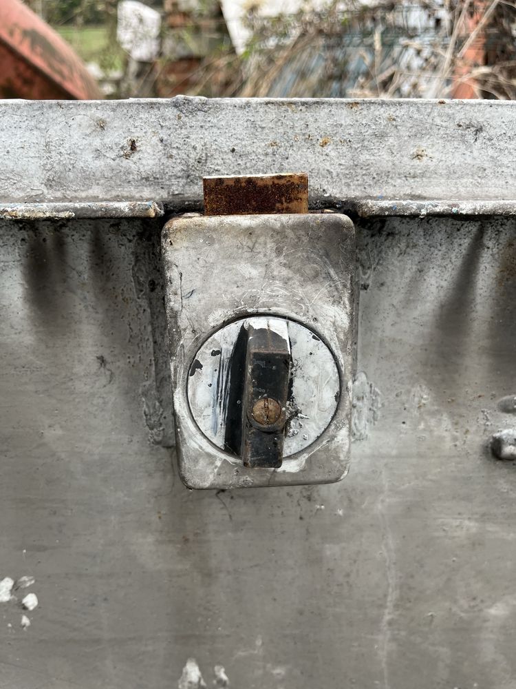 Drzwi metalowe techniczne 90x200/210 (do piwnicy, kotłowni itp.)
