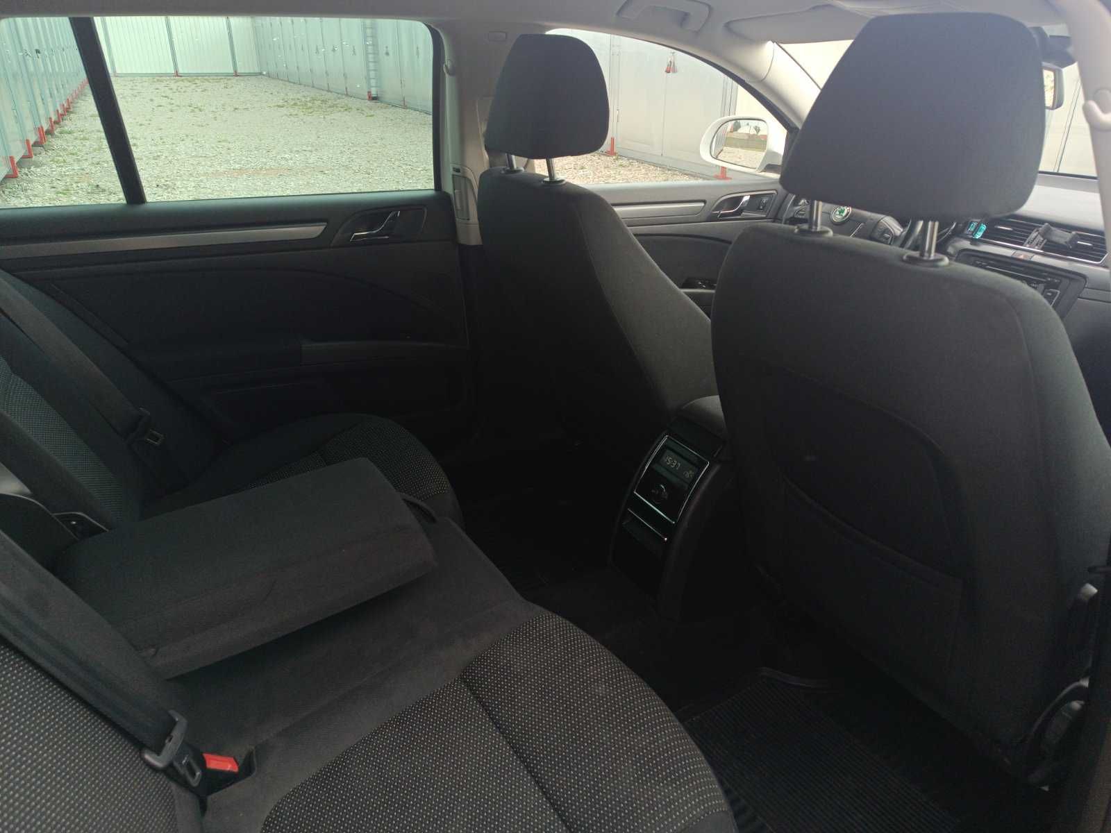 Skoda Superb 2012