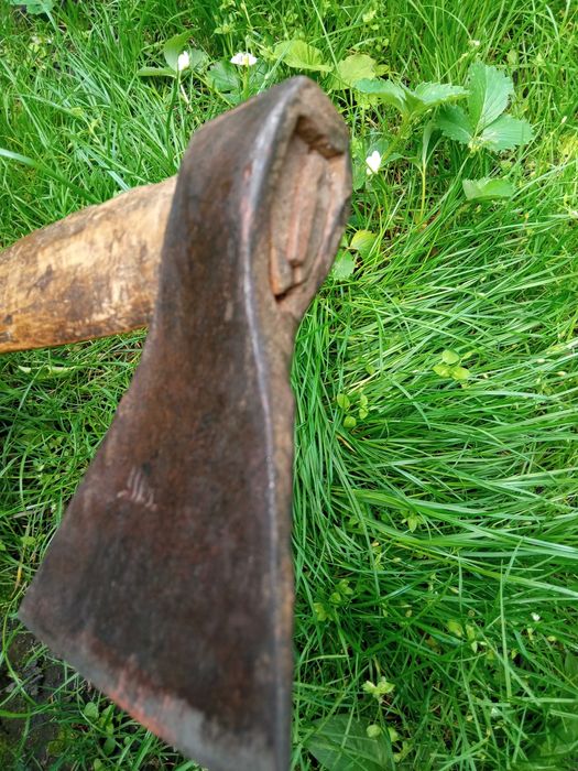 Старинный топорик