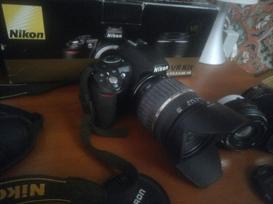 Продам фотоаппарат Nikon D3100