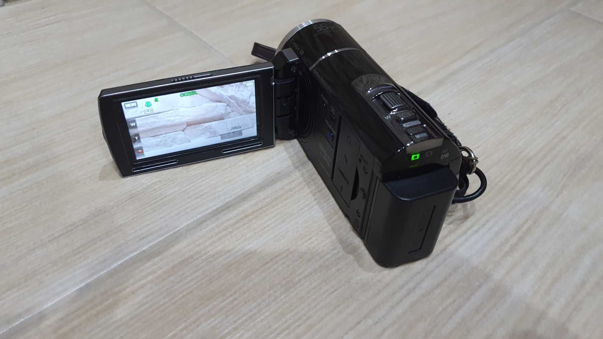 Kamera SONY HDR-PJ260VE z dyskiem wewnętrznym i wbudowanym projektorem