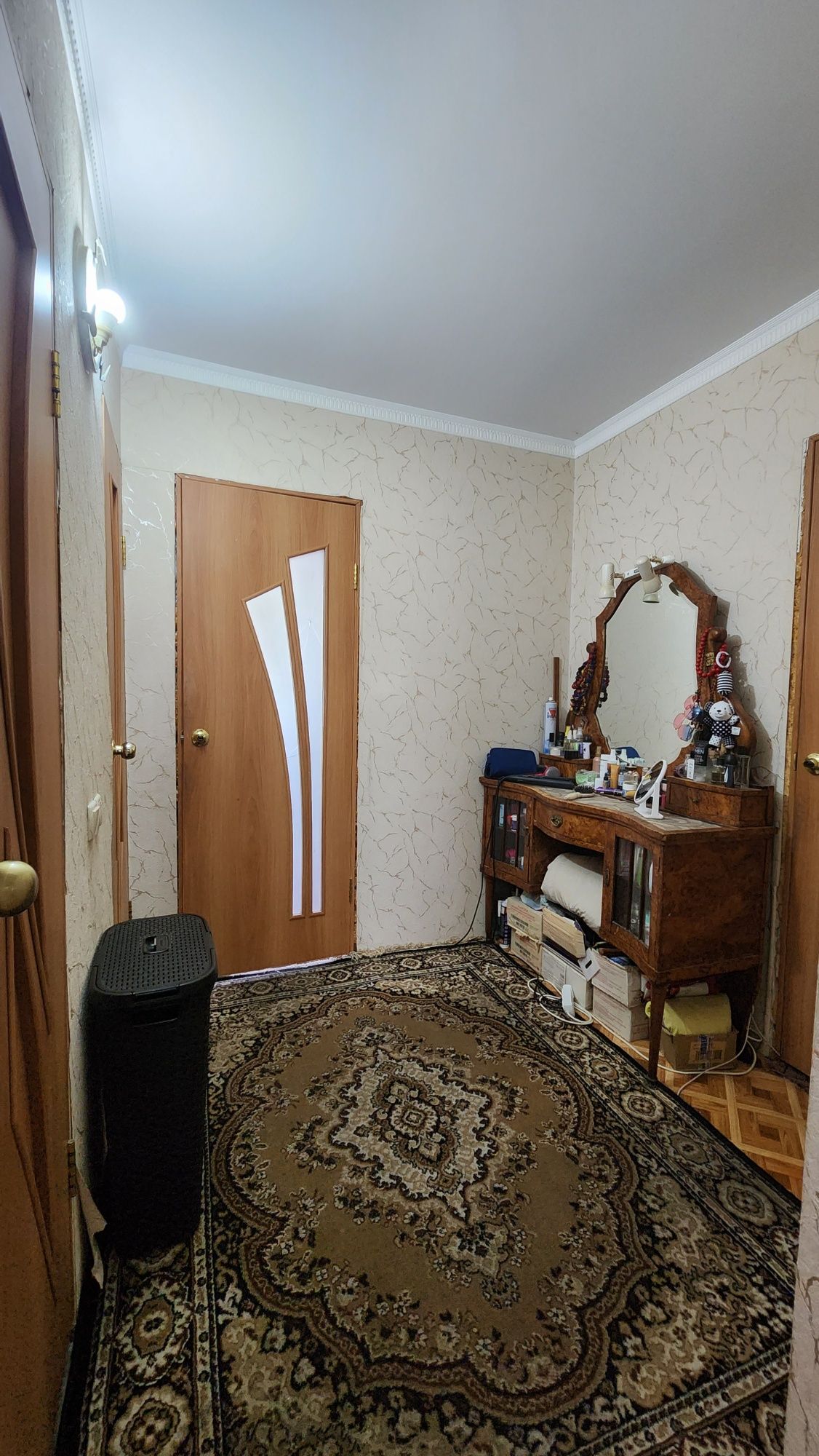 Продам 3х.квартиру м.Обухів  р-н Автошкола