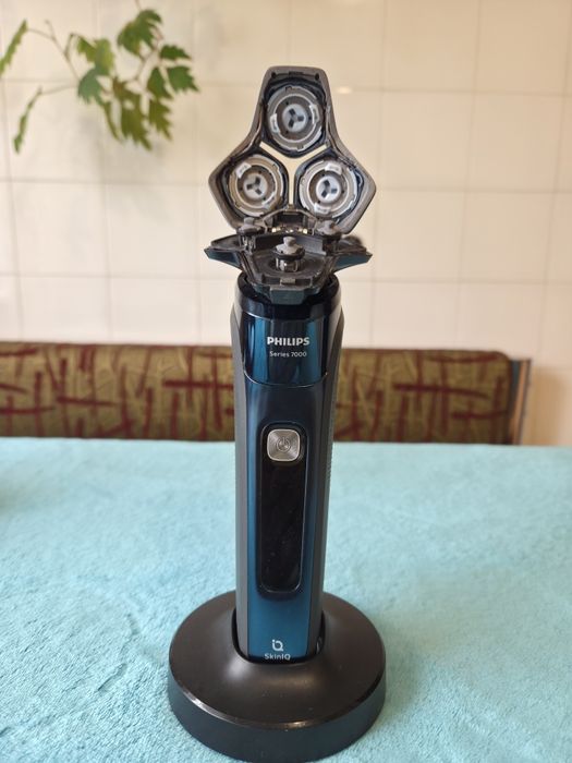Електробритва Phillips S7786 SkinIQ