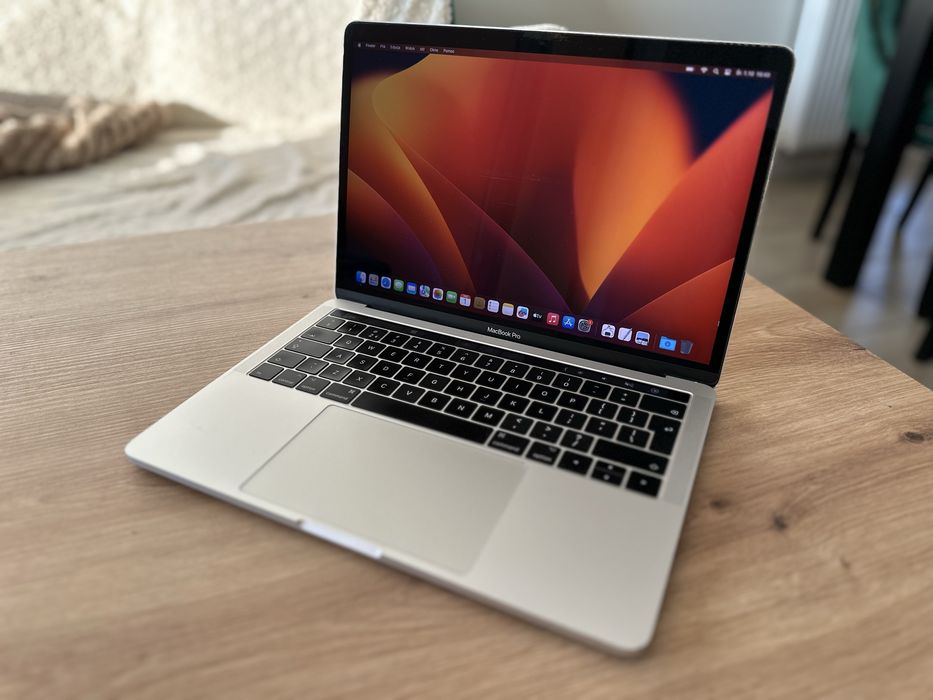 Apple MacBook Pro 13 A1706 Silver 2017 Touch Bar i5 dysk 500GB Sprawny