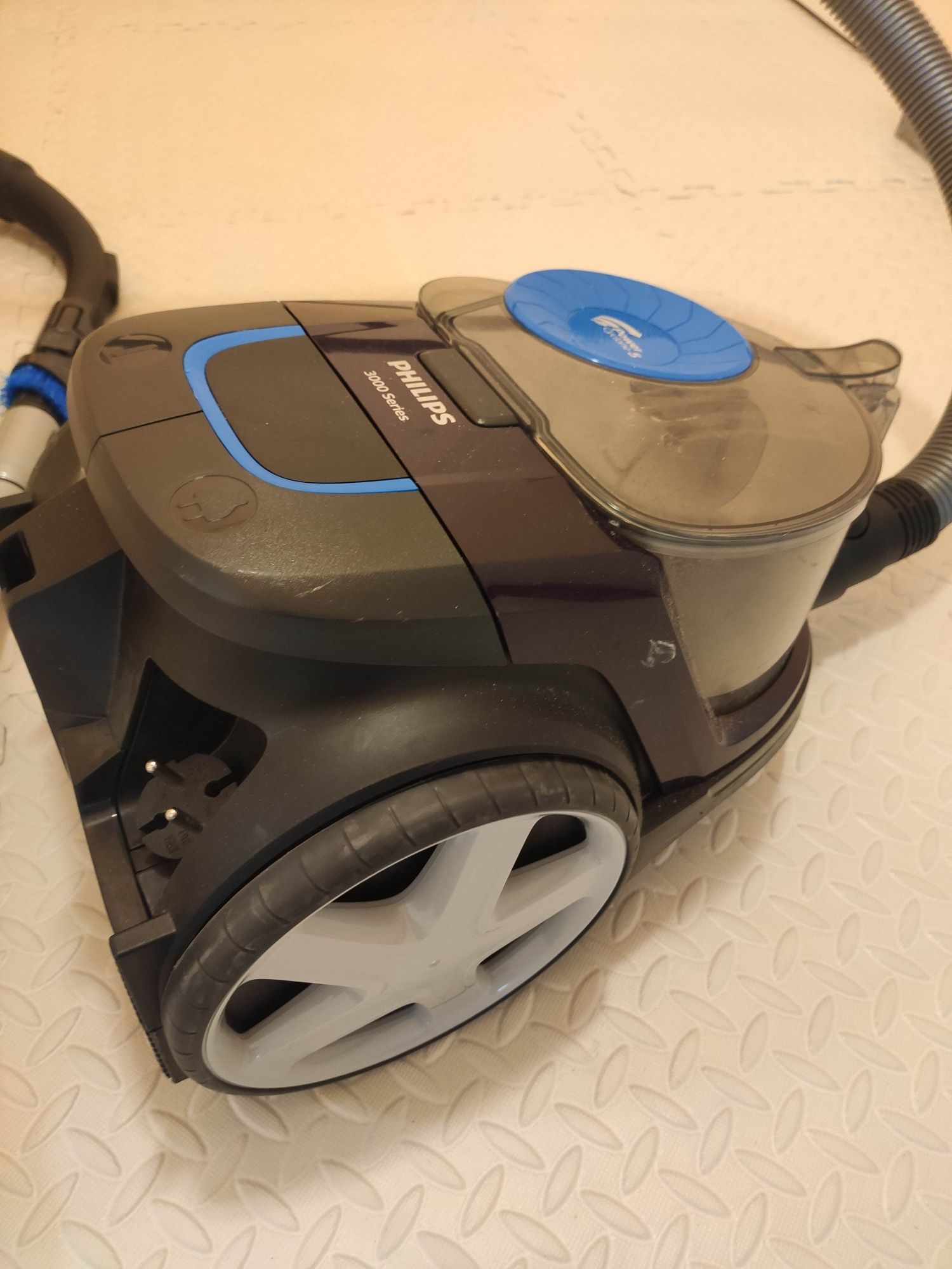 Odkurzacz bezworkowy Philips PowerCyclone 5