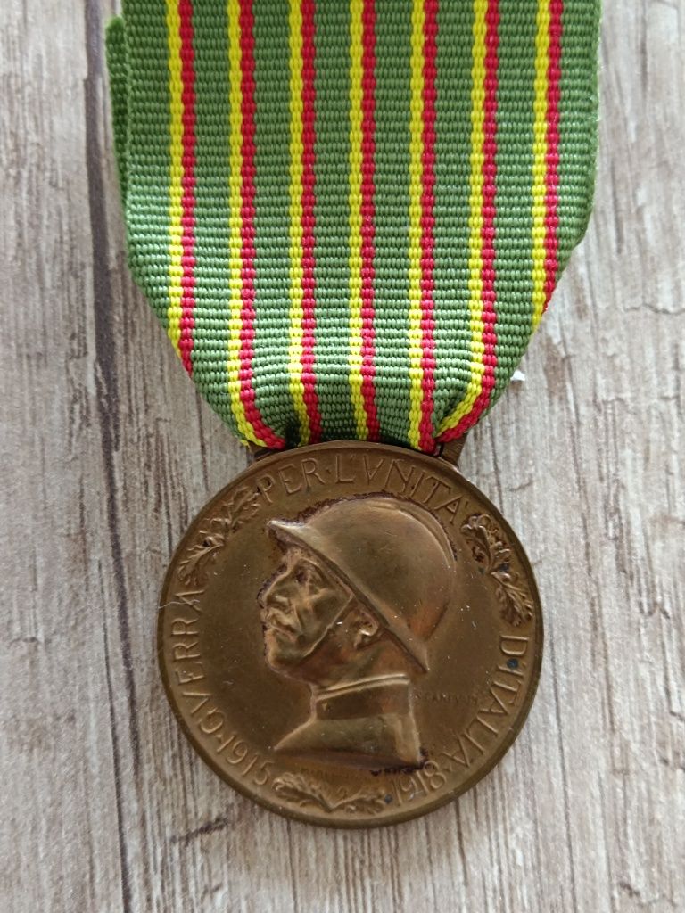 Medal zjednoczenia Włoch, Medaglia Per L'Unita D'Italia 1915 - 1918