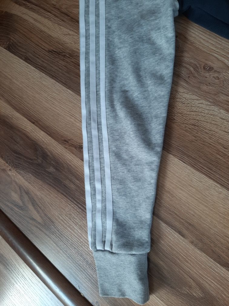 Jak Nowa Bluza Adidas S/M