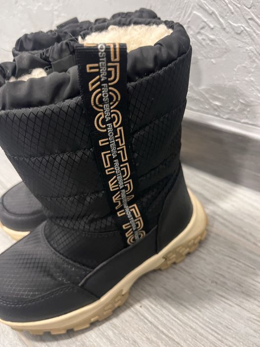 Дитячі зимові сапоги теплі в  гарному стані