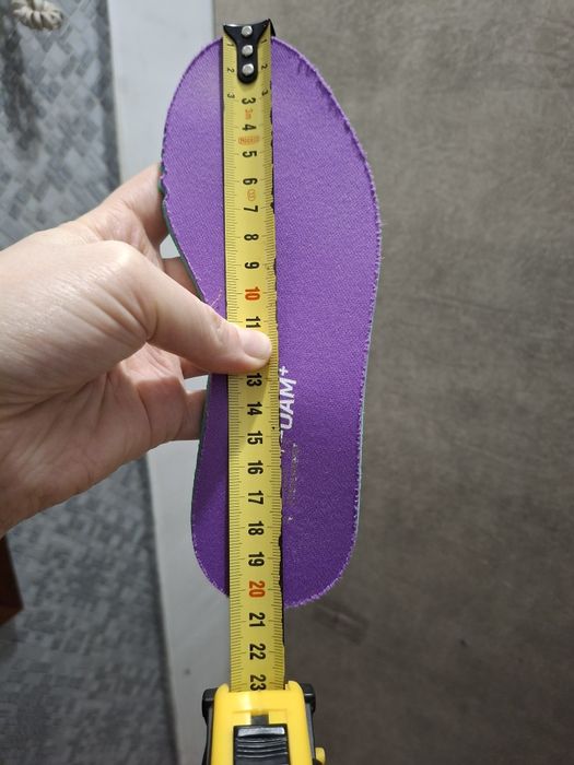 Дитячі кросівки PUMA VOYAGE  32 розмір 20,5 см білі чорні рожеві