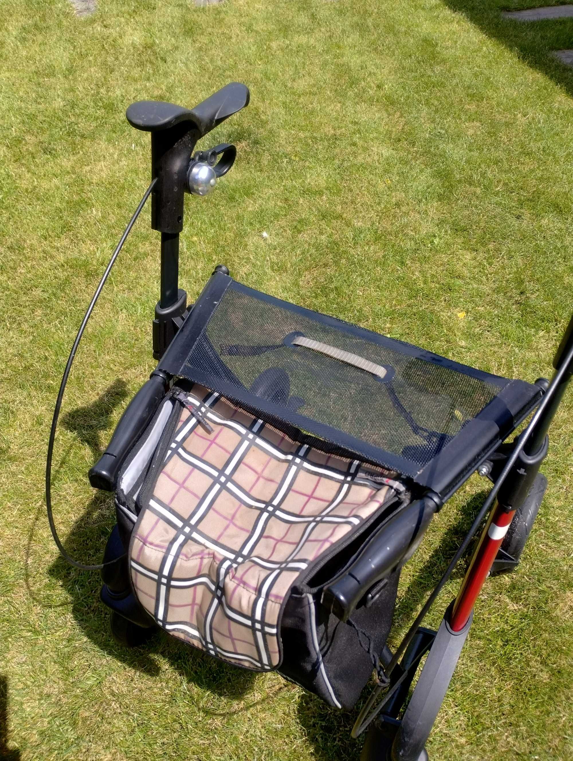Balkonik chodzik Topro Troja z torbą.