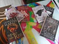 Livros "As crónicas de gelo e fogo"