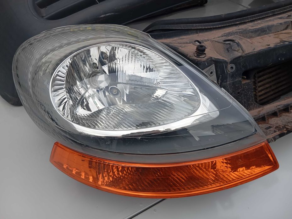 Kompletny przód Renault Trafic II 01-06 Vivaro A Primastar