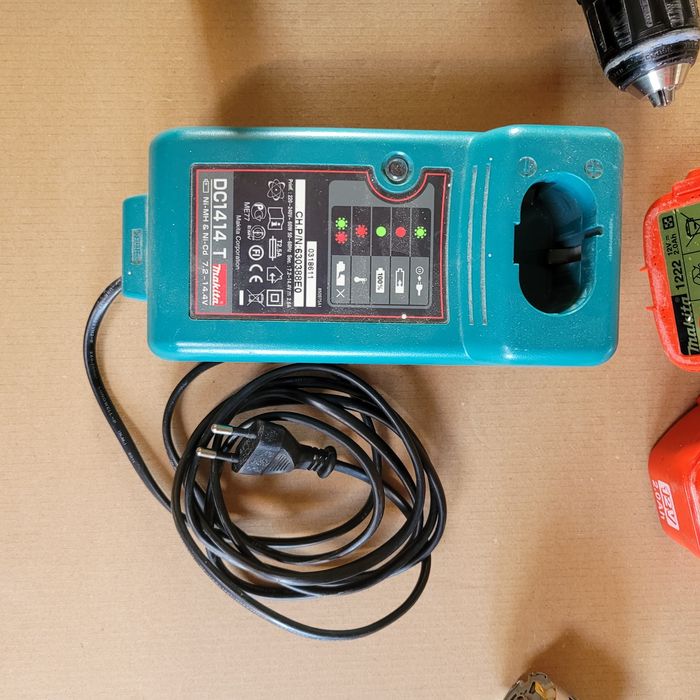 Makita 6271D wiertarto-wkrętarka 12V używana, sprawana, 2 baterie,