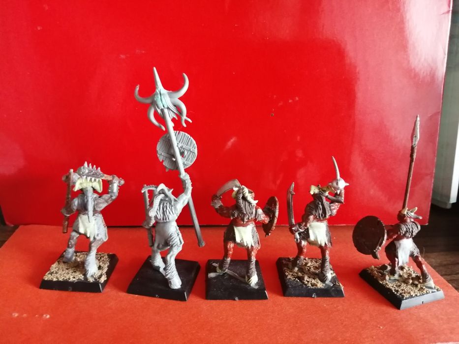 Figurki Warhammer Beastmen Brayherds Gory 9 sztuk cz II