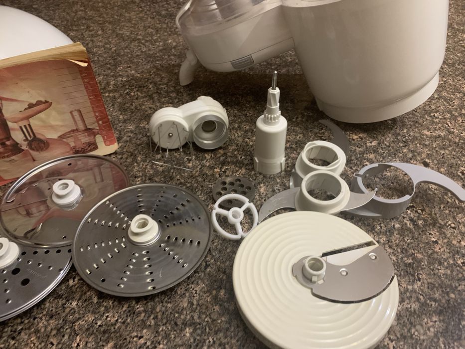 Комбайн Philips Essence HR7768 на запчасти