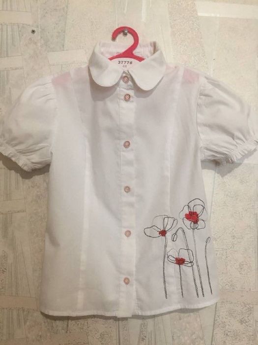 Біла блузка для дівчаток