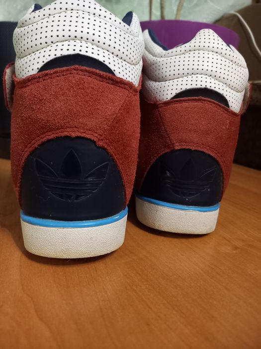 Кросівки снікерси