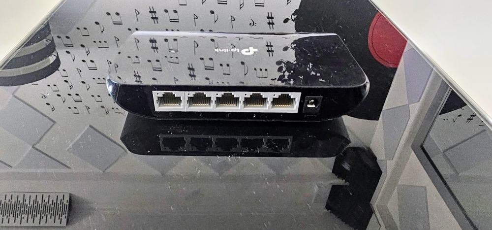 TP-Link Network Switch64739082674561121