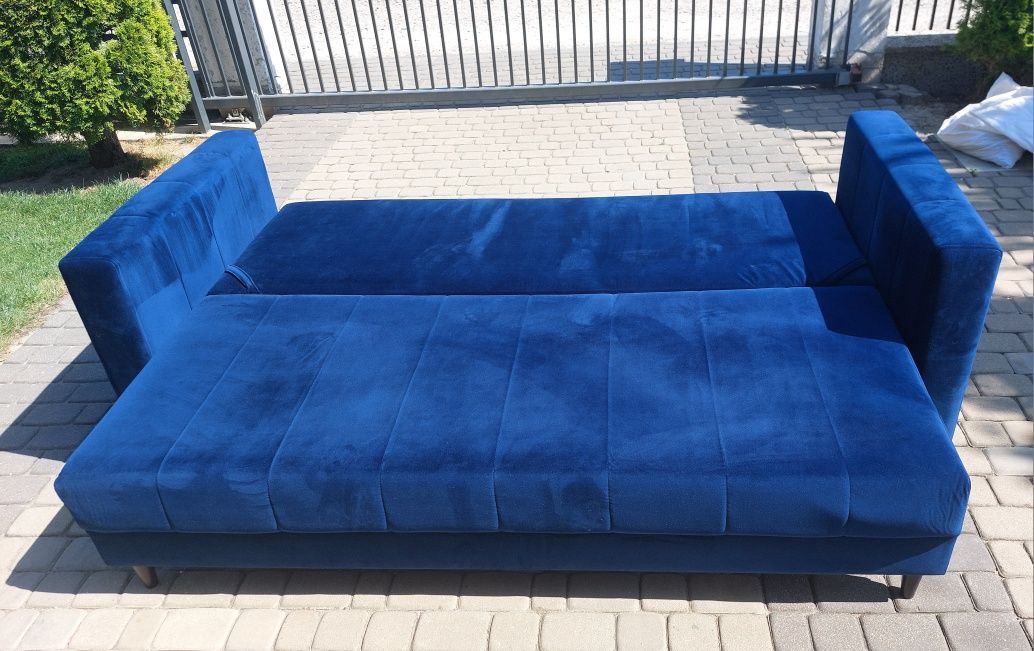 Trzyosobowa welurowa SOFA z funkcją spania