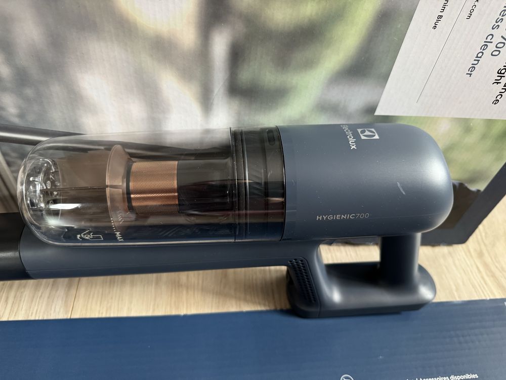 Odkurzacz ELECTROLUX Hygienic 700 WET EP71B14WET