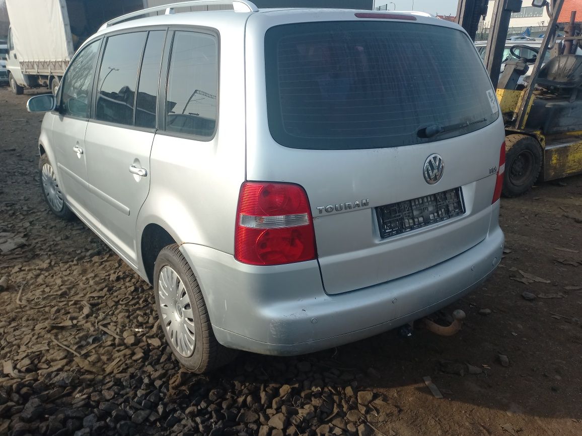 VW Touran na części 2006r