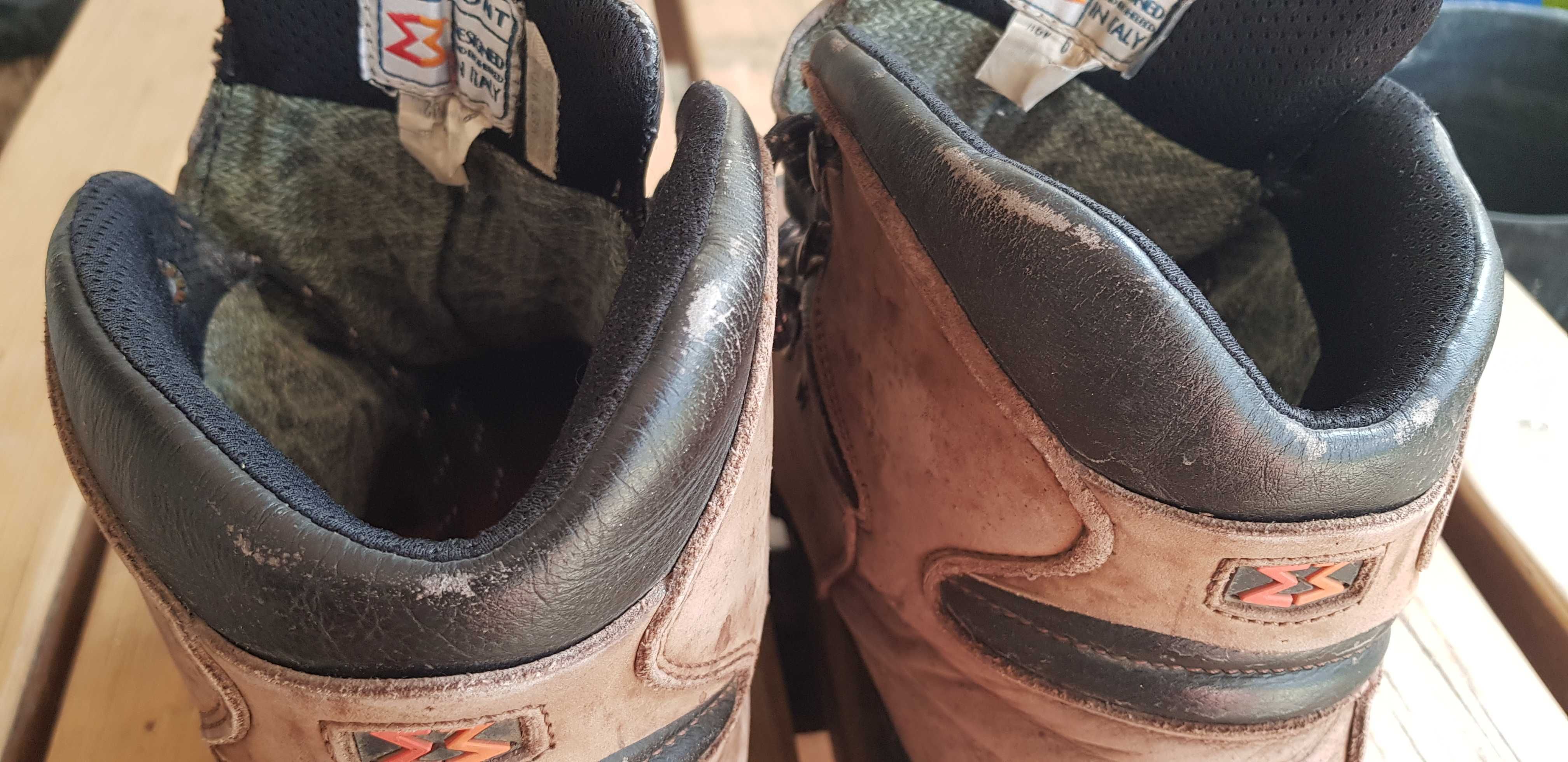 Botas de montanha marca GARMONT