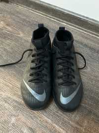 Buty piłkarskie Nike rozmiar 34