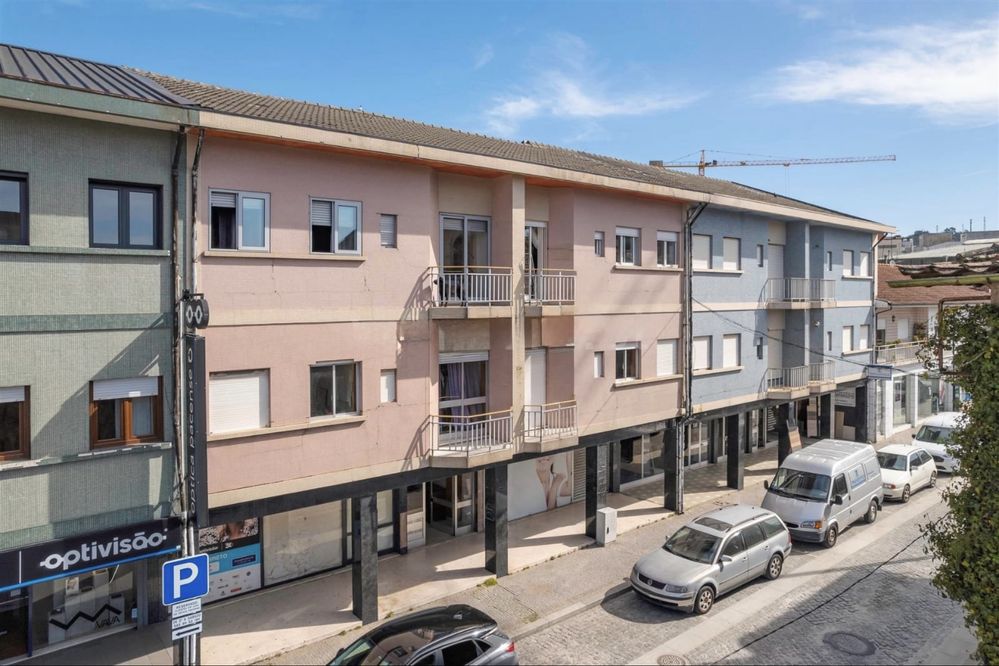 T2 Renovado Centro de Paços de Ferreira