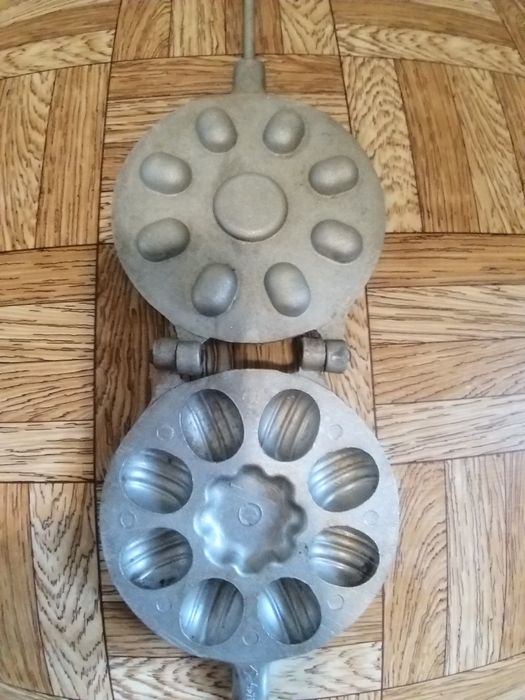 Електровафельниця  ласунка  срср