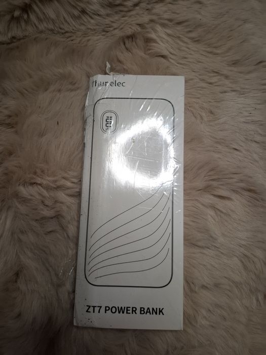 Nowy pawer bank w oryginalnym opakowaniu