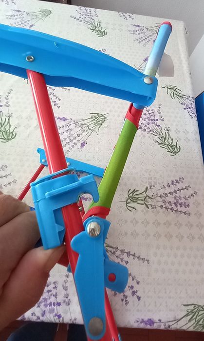 2 Cadeiras de crianças
