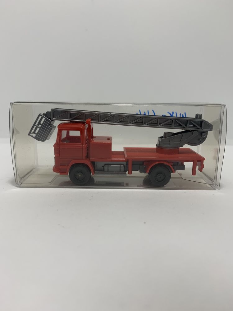 Mercedes Bombeiros com escada da Wiking escala H0 1/87