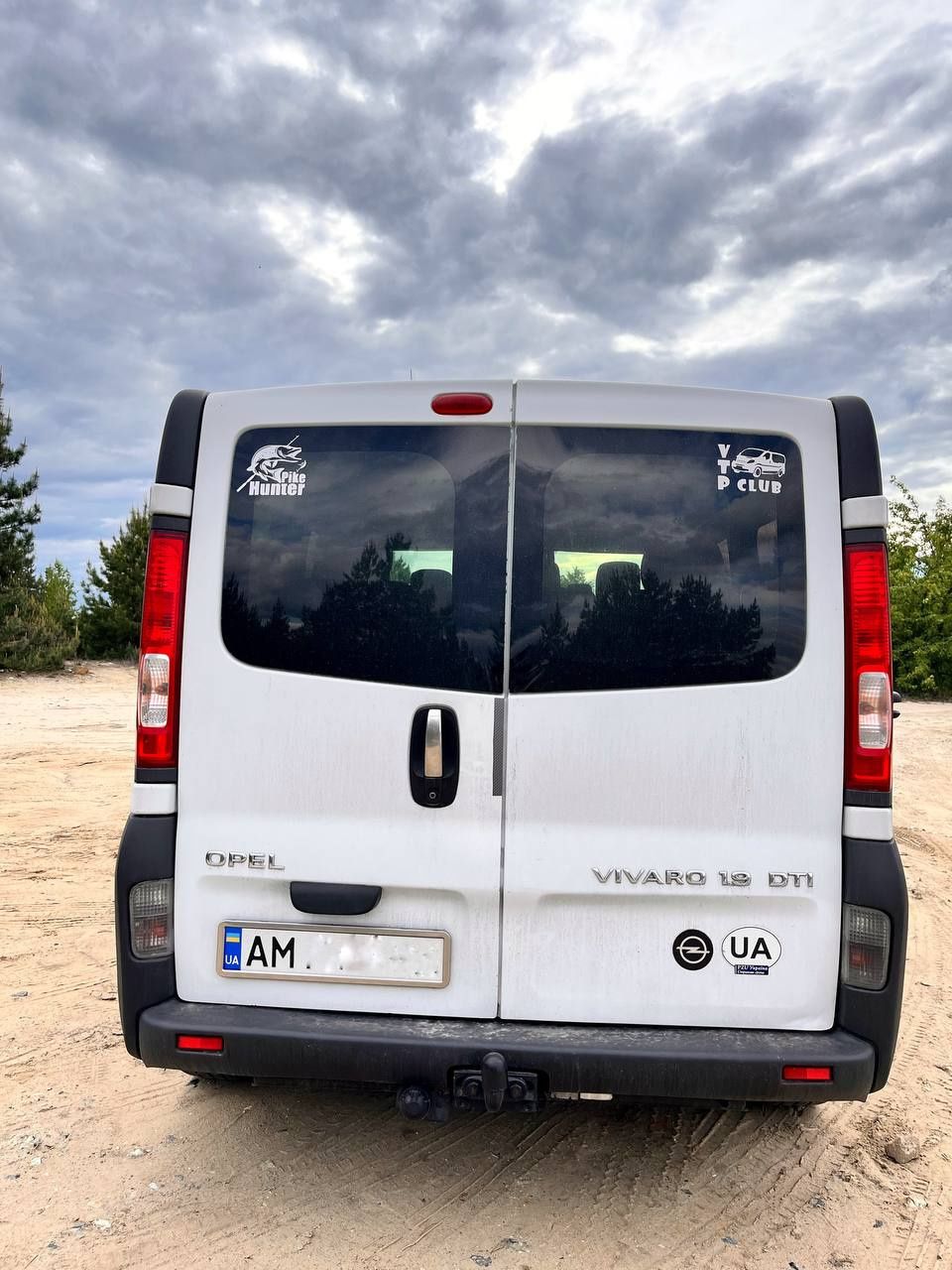 Продам OPEL VIVARO 1.9 DTI 2002.
