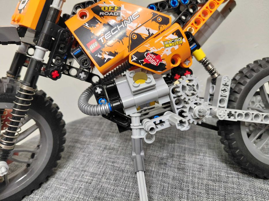 LEGO 42007 Technic - Motor crossowy - klocki lego