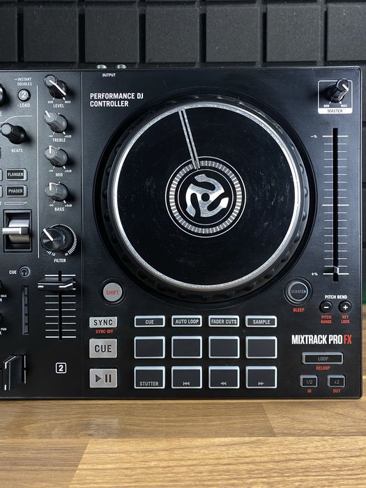 Numark Mixtrack Pro FX