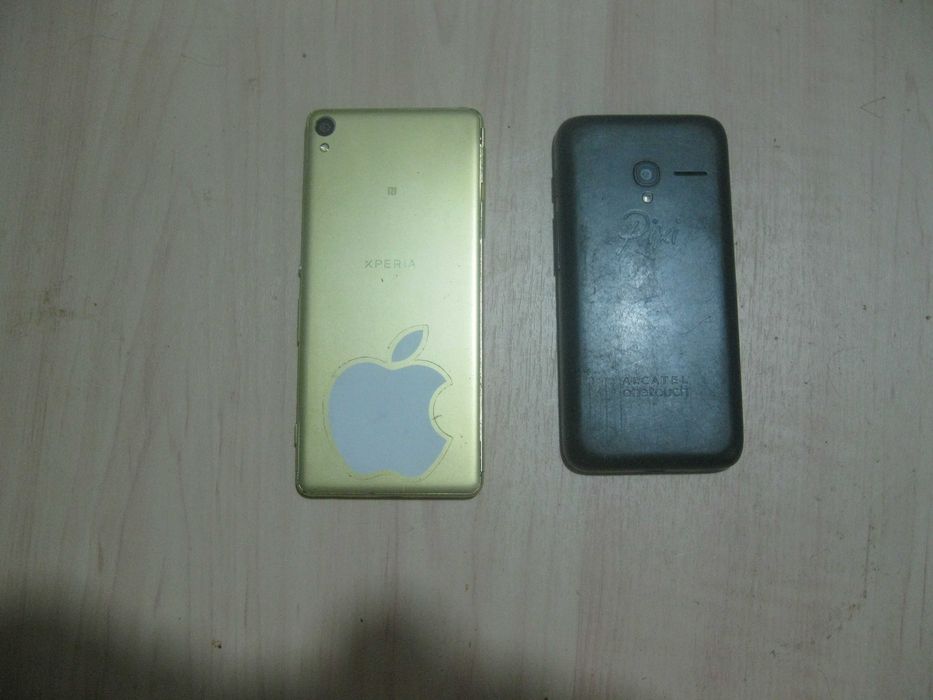 2  мобильника б\У  Sony Xperia X F5121 и Alcatel One Touch