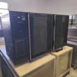 Frigobar refrigerado com 2 portas de vidro (1455x560x900mm)