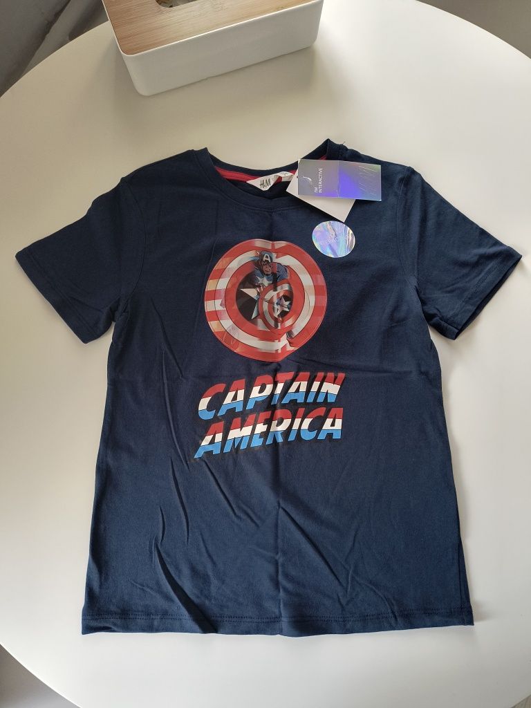 T-shirt 3D H&M - Marvel Kapitan Ameryka, roz. 134/140 cm
roz. 134/140
