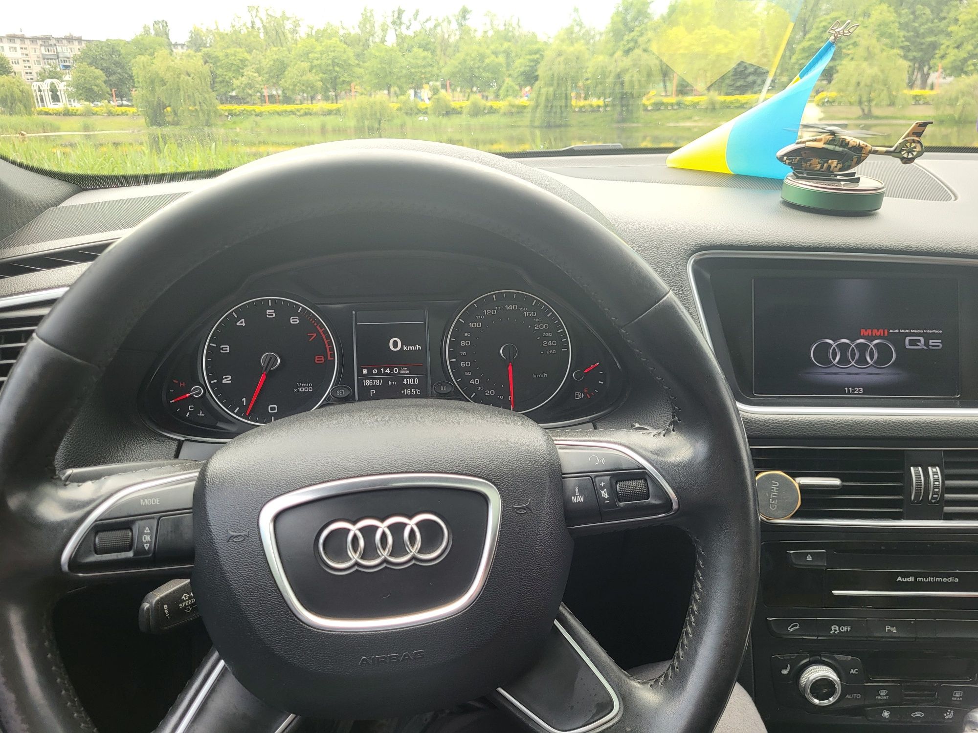Продам Audi Q5 2014