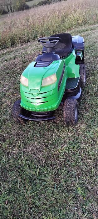 Tractor corta relva
