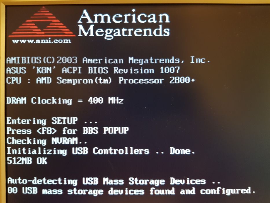 ASUS K8N s-754 Sempron 2800+  Kingston 512 DDR 400mhz