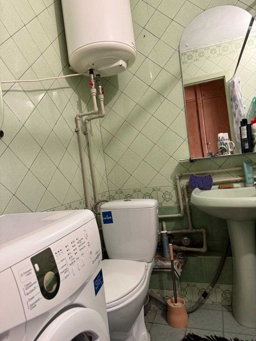 Продам 1 к квартиру на ж\м Левобережный -3     Караван