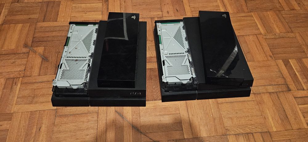 Dois ps4 avariados