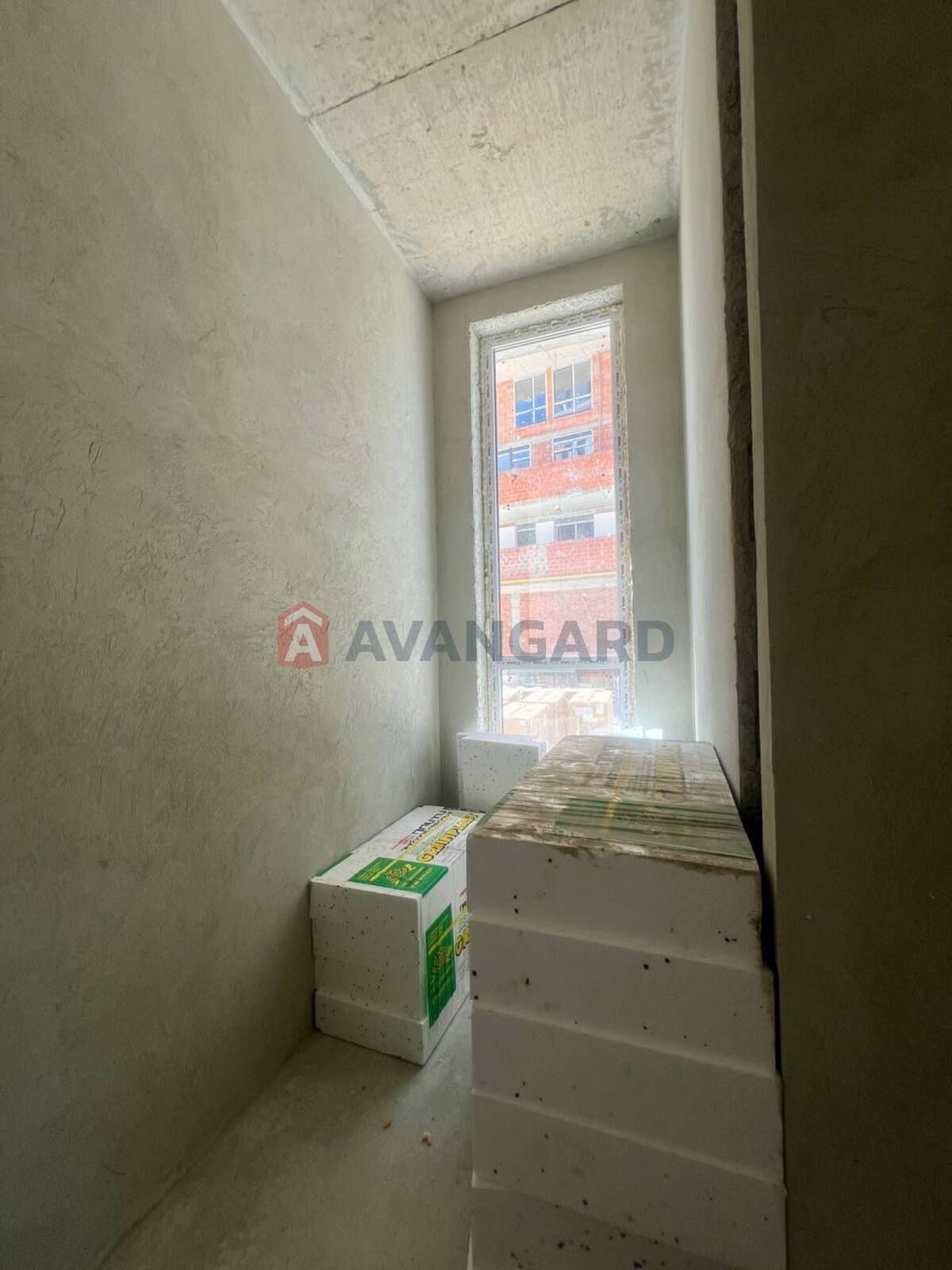 Комерція 258 м&#178; у ЖК Five Address (Сихів), фасад, два поверхи