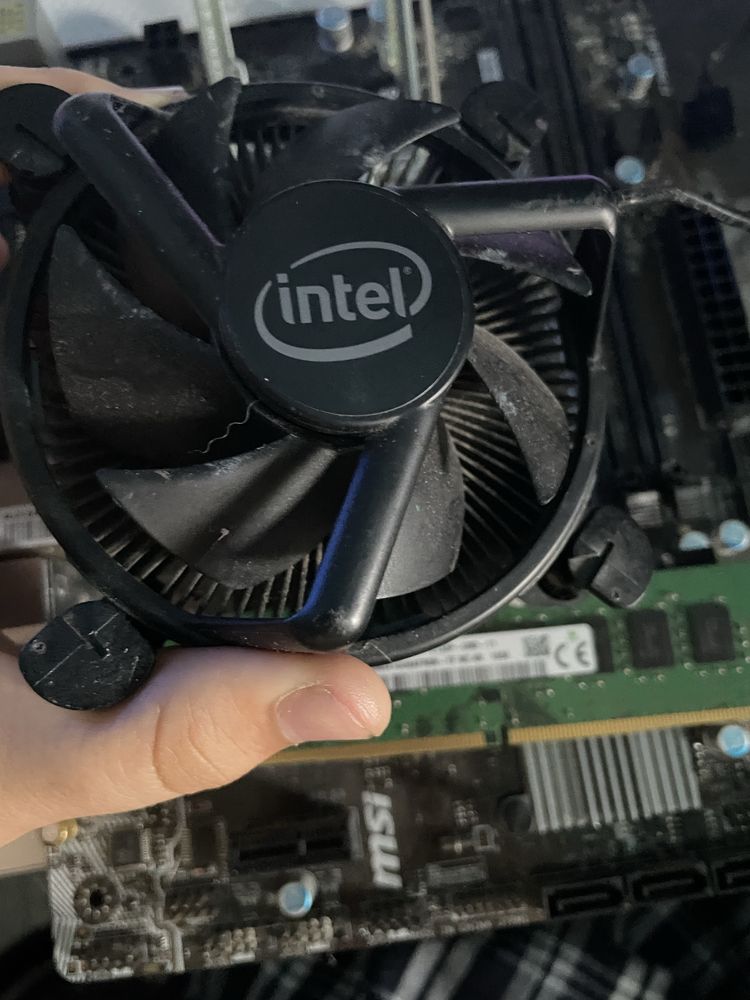 I3 6100 z ramem 2133mhz 8gb