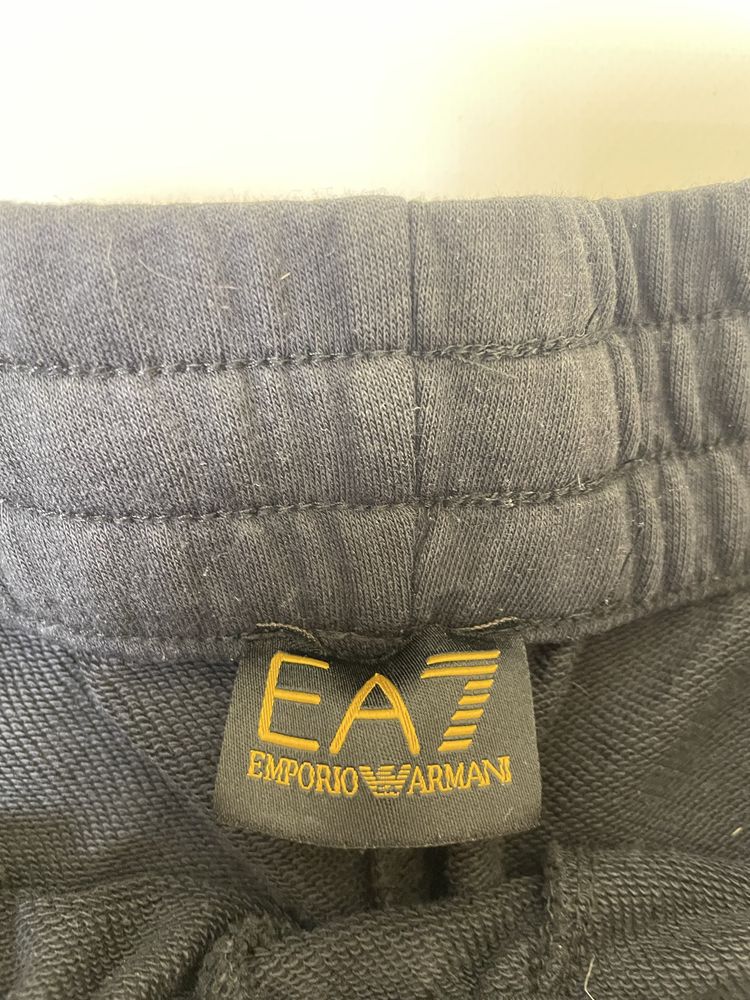 Спортивні штани EA7 Emporio Armani