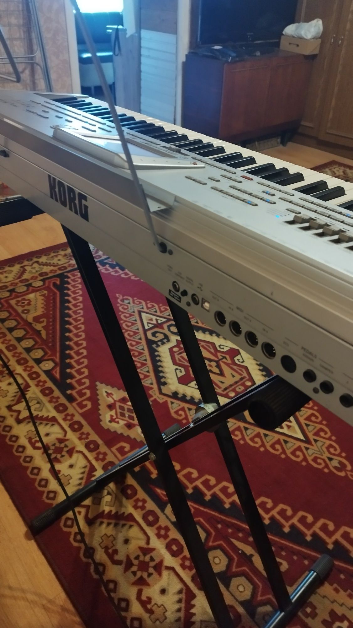 Продам Korg pa 1x pro elite