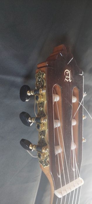 Guitarra Alhambra 8P